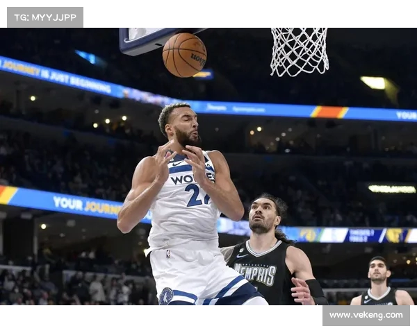 NBA篮板机器全解析:顶级篮板高手的成长历程与赛场表现 NBA篮板机器全解析:顶级篮板高手的成长历程与赛场表现